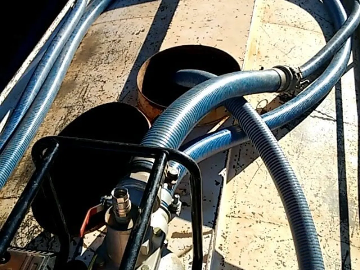 Carro Pipa para Restaurante no Anil, São Luís MA — caminhão-pipa em atendimento